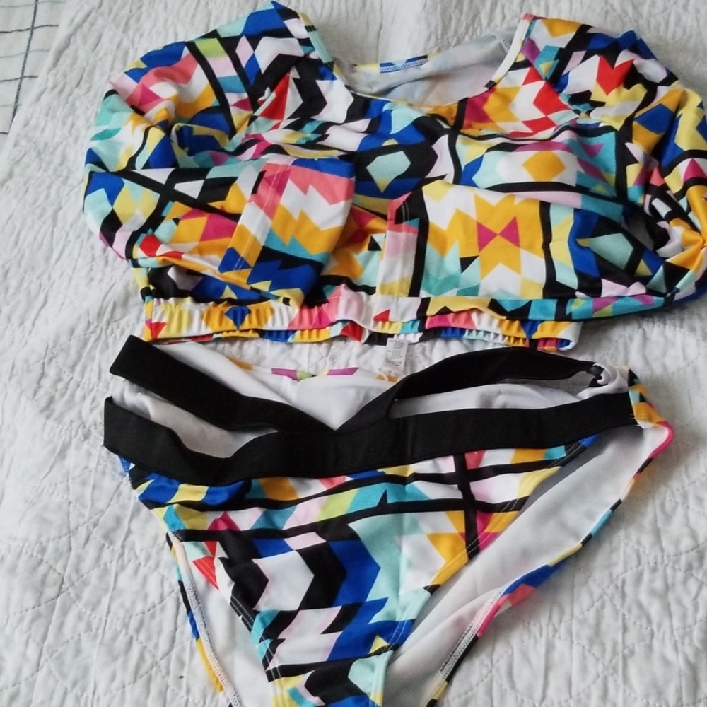 Multicolored two peice swimming suit.